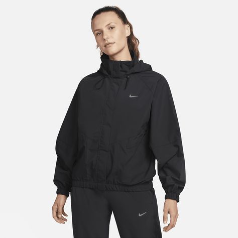 Nike Storm-FIT Swift Women's Running Jacket Sport Fits, Nike Coat, Fits Casual, Womens Running Jacket, Running Nike, Sport Clothing, Jacket Nike, Packable Jacket, Bungee Cord