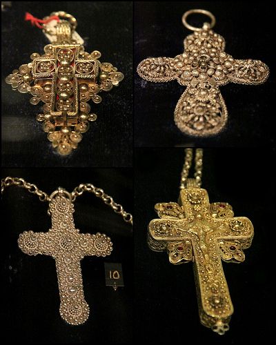 Jewellery - Balkan Pitt Rivers Museum, Balkan Fashion, Croatian Jewelry, Jesus Jewelry, Byzantine Gold, Georgian Jewelry, Christian Images, Nice Clothes, Religious Icons