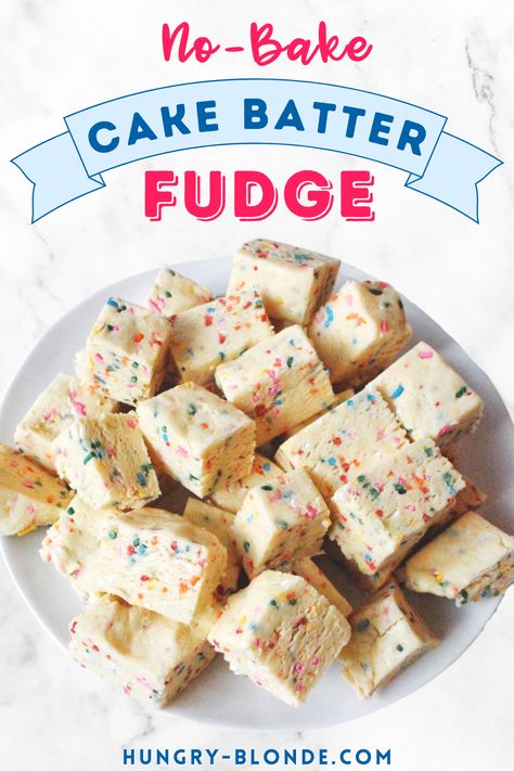 This easy dessert recipe is going to change your life! All you need to make this rich and decadent no-bake Funfetti Cake Batter Fudge is 4 ingredients, and it's the perfect easy dessert to serve at a party or just as a delicious treat. Cake Batter Fudge Easy, Funfetti Fudge, Funfetti Christmas, Confetti Cake Recipes, Birthday Cake Fudge, Pudding Bar, No Bake Fudge, Cake Batter Fudge, Cake Batter Recipes