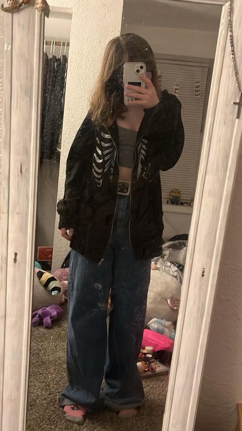 Tiktok Grunge Outfits, Grundge Girl Fits, Clothes Inspo Grunge, Types Of Styles Fashion Aesthetic Names, Alt Outfit Inspo Grunge, Grunge Women Outfits, Grunge Streetwear Outfits, Fem Grunge, Grunge Outfits Girl