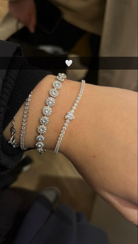 #pandora #swarovski #vancleef Swarovski Bracelet Aesthetic, Swarosky Jewelry, Swarovski Jewelry Aesthetic, Swarovski Jewelry Bracelet, Swarovski Aesthetic, Pandora Diamond, Spring Jewelry Trends, Xoxo Jewelry, Girly Bracelets