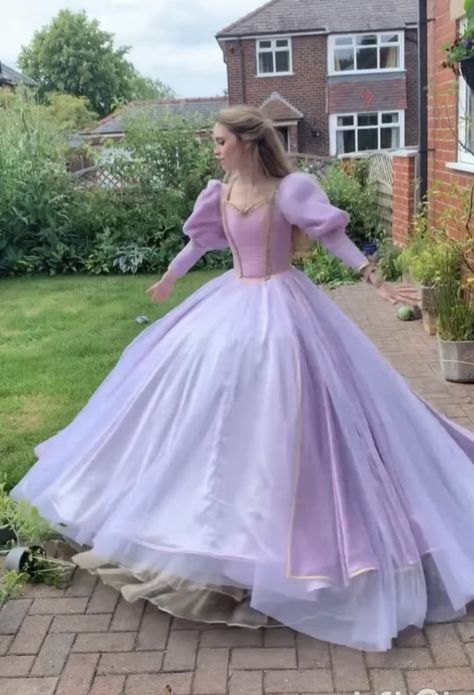 Disney Dresses Aesthetic, Barbie Rapunzel Costume, Barbie Princess Dress Cosplay, Barbie Dress Aesthetic, Barbie Rapunzel Cosplay, Barbie Movie Dresses Real Life, Barbie Princess Dresses, Barbie Dresses In Real Life, Barbie Dresses For Women