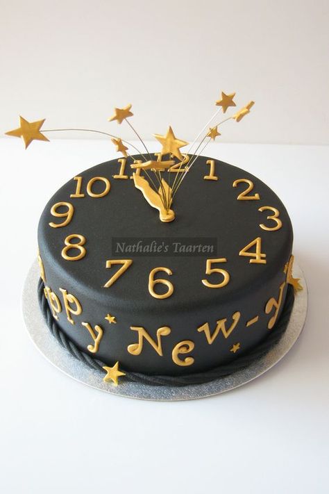 New Year countdown Cake images Supernatural Cake, Jul Kaka, Orange Tart, Torte Creative, Black Cake, New Year's Cake, Torte Cupcake, Cake Central, Holiday Cakes