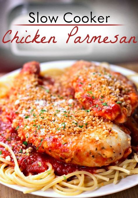 This Crockpot Chicken Parmesan recipe is seriously TO DIE FOR! I never thought I would eat one I liked. Tastes just like the real deal! Chicken Parmesan Crockpot, Parmesan Chicken Crockpot, Homemade Italian Spaghetti Sauce, Slow Cooker Chicken Parmesan, Best Crockpot Chicken, Crockpot Chicken Parmesan, Chicken Cooker, Healthy Chicken Parmesan, Chicken Parmesan Recipe