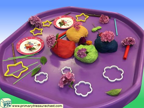 Mothers Day Tuff Tray Ideas, Flower Tuff Tray, Flowers Tuff Tray, Eco School, Playdough Activity, Tuff Tray Ideas, Tuff Spot, Eyfs Activities, Playdough Activities