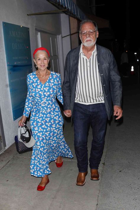 Helen Mirren Wore This Hot 2023 Shoe Trend in an Equally Hot Color Helen Mirren Dress, Red Ballet Flats Outfit, Red Flats Outfit, Hellen Mirren, Helen Mirren Style, Casual Classy Outfits, Red Ballet Flats, Shoe Trend, Inspiration Images