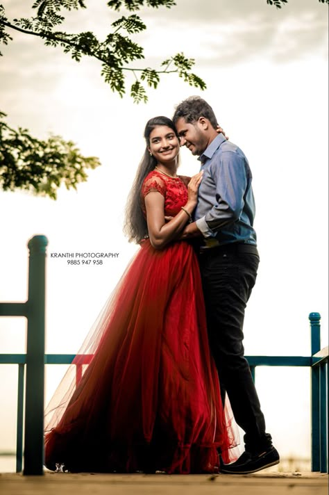 Pre Wedding of Sheethal & Arvind Pre Wedding Shoot Ideas In Park, Stills For Pre Wedding Shoot, Pre Wedding Stills, Wedding Outdoor Shoot, Pre Wedding Photo Shoot Poses, Pre Wedding Couple Poses Photography, Pre Wedding Couple Poses Photography Indian, Pre Wedding Photography Poses, Pre Wedding Gown Photoshoot