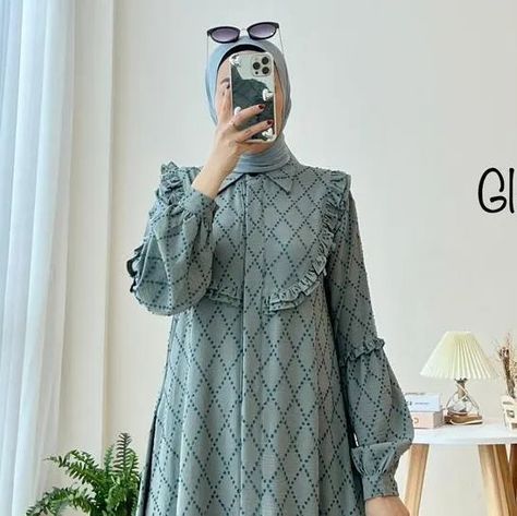 Baju Ke Design, Bazo Design, Latest Sleeves Designs, Tunik Hijab Style, Model Blouse Batik, Dress Muslim Modern, Islamic Fashion Dresses, Abaya Designs Latest, Lawn Dresses