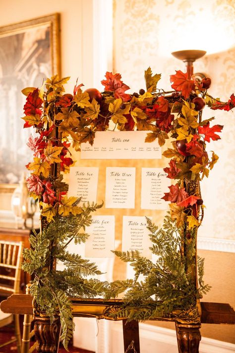 Autumnal Wedding Seating Plan, Fall Leaf Wedding Arch, Fall Card Table Wedding, Autumn Wedding Place Settings, Autumn Wedding Locations, Fall Foliage Wedding Decor, Wedding Decor Autumn Theme, Autumn Quinceanera Themes, Autumn Woods Wedding