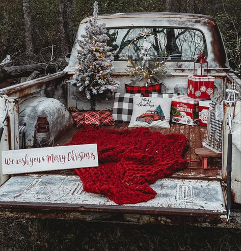 Mini Session Truck Setup Old Ford Truck Christmas Photos, Christmas Tree Truck Photo Shoot, Christmas Mini Sessions Set Up, Blue Truck Christmas Photos, Pickup Truck Christmas Photoshoot, White Truck Christmas Photoshoot, Truck Bed Photoshoot Christmas, Christmas Pictures With Old Truck, Christmas Mini Sessions Truck