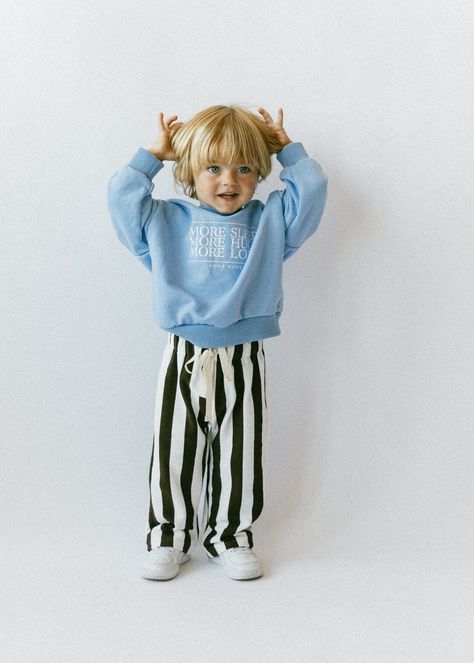 Wide Stripe Pants Product Details: Brown and white stripes Breathable Moveable Cinched stretchy waistband Functional drawstring Fit & Sizing: Loose fit Material: 100% Cotton French Terry Imported Cool Kids Aesthetic, Kids Style Boys, Kids Outfits Boys, Surfer Kids, Boys Fall Fashion, Kids Streetwear, Fashionable Kids, Hippie Baby, Toddler Style