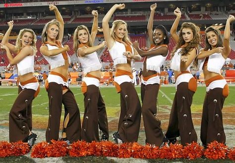 NCAA 2010's Best and Worst College Cheerleading Uniforms Football Cheerleading, Texas Cheerleaders, Texas Longhorns Football, Texas Girls, College Cheerleading, Cheerleading Squad, Longhorns Football, Homecoming Parade, College Football Games