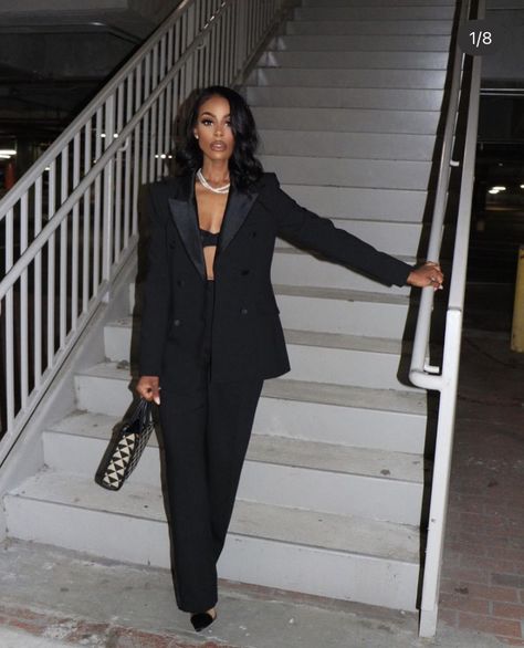 Black Blazer Outfits For Black Women, Elegant Black Suits For Women, Blazer Wedding Guest Outfit Women, Black Woman Interview Outfit, Photoshoot In Suit Women, Pant Suit Black Women, Birthday Guest Outfit Black Women, Upscale Outfits For Women, Black Blazer Party Outfit