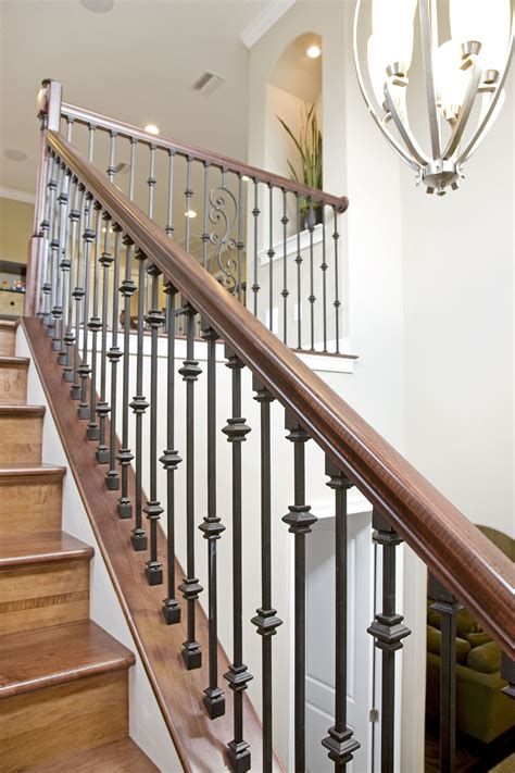 Best 5 Stairs Railing Ideas Luxury #stairs #stairsdesign #design #ideas Pretty Stairs, Baluster Design, Wrought Iron Stair Spindles, درابزين السلم, Iron Stairs, Wrought Iron Stair Railing, Wrought Iron Staircase, Stair Spindles, Staircase Railing Design