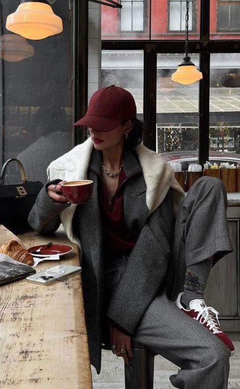 Winter Mode Outfits, Burgundy Outfit, Winter Fashion Outfits Casual, Coffee Girl, Ținută Casual, Elegantes Outfit, Looks Chic, Style Mistakes, 가을 패션