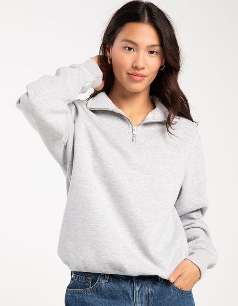 Tilly's Quarter Zip Sweatshirt. A Comfortable And Versatile Wardrobe Staple That Combines Practicality With Style. This Sweatshirt Features A Distinctive Quarter-Zip Neckline, Which Allows For Easy Ventilation And Temperature Control While Adding A Touch Of Modern Flair To The Classic Sweatshirt Design. High Neckline. Cuffed Long Sleeves And Hem. Fleece Lining. 60% Cotton, 40% Polyester. Machine Wash. Imported. Model Is Wearing A Size Small. Model Measurements:height: 5'6" Bust: 32"waist: 26"hip Half Zip Sweatshirt, Sweatshirt Fabric, Quarter Zip Sweatshirt, Women Hoodies Sweatshirts, Oversized Sweatshirt, Zip Sweatshirt, Sweatshirt Designs, Grey Fashion, Grey Sweatshirt