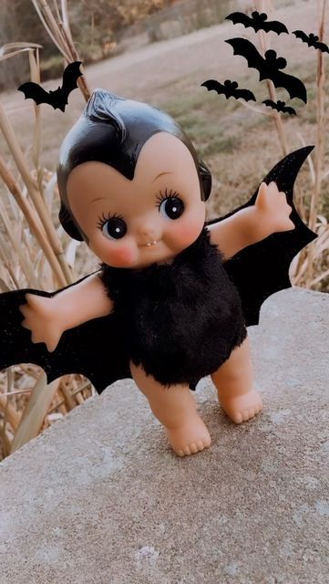 Vampire Kewpie, Kewpie Aesthetic, Cute Bat Illustration, Kewpie Valentine, Kewpie Cupid, Kewpie Halloween, Kewpie Collection, Cute Clown Art, Halloween Kewpie