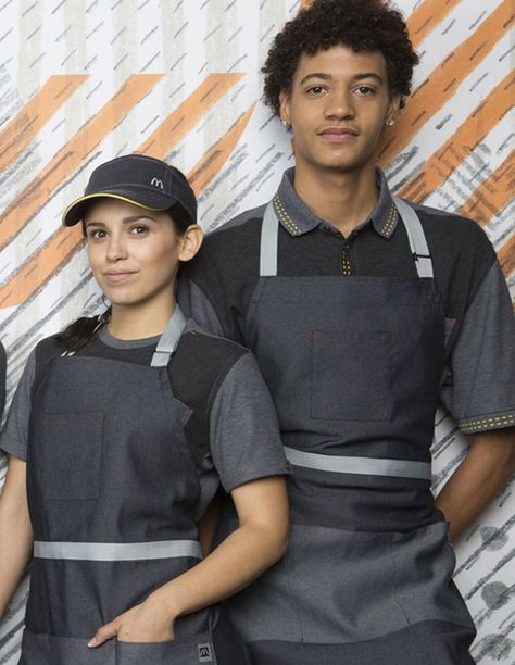 Some McDonald's employees aren't impressed with what designers Bindu Rivas and Waraire Boswell created for them. Mcdonalds Outfit, Manager Clothes, Company Uniform, Employee Uniform, Hotel Uniform, 90s Fashion Women, Staff Uniforms, Workwear Vintage, Outfit Png