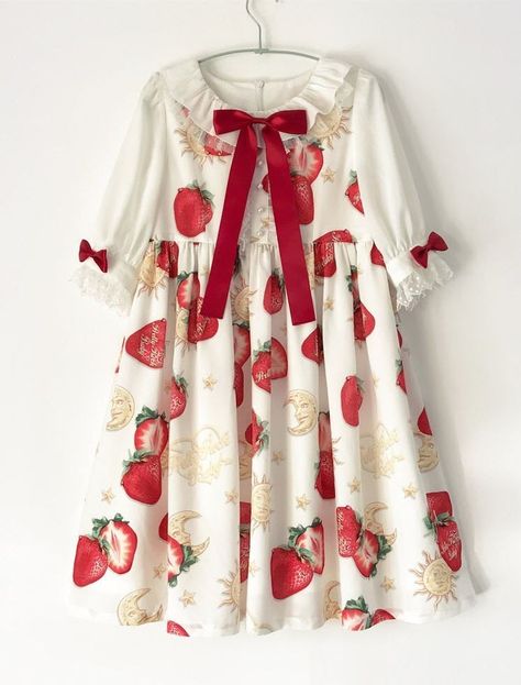 Strawberry Clothing, Strawberry Outfit, Op Dress, Rock Baby, Kawaii Fashion Outfits, Sweet Lolita, Kawaii Clothes, Harajuku Fashion, Lolita Dress