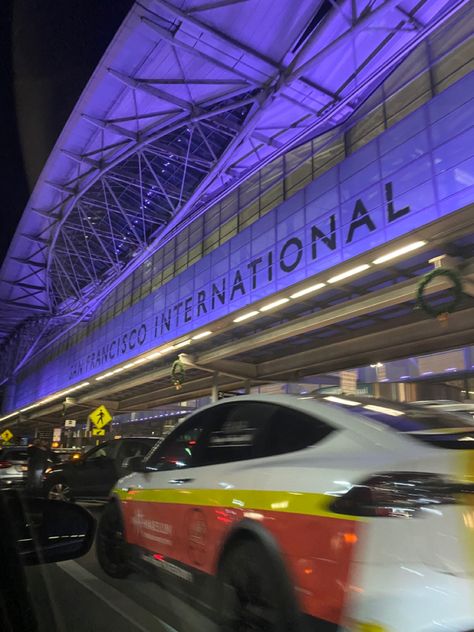 Airport Background, Airport Pics, Pink Neon Wallpaper, Airport Vibes, San Francisco Airport, Los Angeles Airport, Travel Mood, Airport Aesthetic, Travel Things