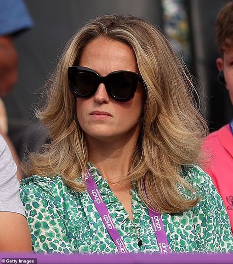 Kim Sears looks tense as she watches her husband's defeat at Queen's Kim Murray, Kim Sears, London Today, In London, Queen, London, Hair, Quick Saves