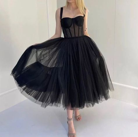 Black A Line Prom Dress, Mid Length Prom Dresses, Black Mini Tulle Dress, Tea Length Skirt Outfit, Tulle Dress Tea Length, Short Black Wedding Dress, Tulle Tea Length Dress, Tea Length Tulle Dress, Prom Dress Tea Length