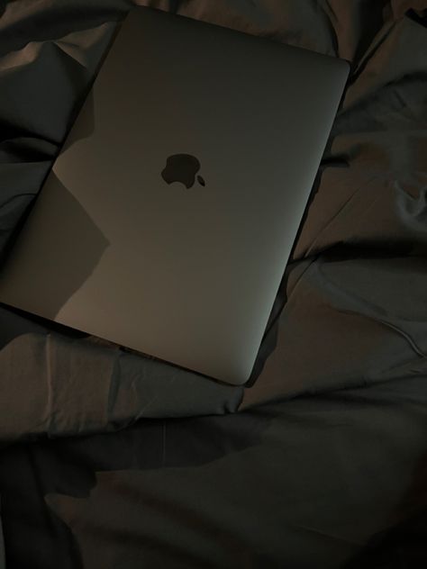 #macbook #grey Macbook Space Grey Aesthetic, Macbook Air M1 Space Grey Aesthetic, Macbook Air Space Grey Aesthetic, Macbook Air M1 Space Grey, Grey Macbook Wallpaper, Macbook Air Space Grey, Macbook Space Grey, Macbook M1 Air, Macbook Air Aesthetic