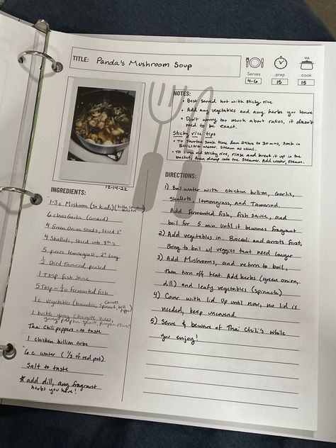 Create the family recipe book of your dreams with this PDF Minimalist Recipe Template!  Great for anyone trying to make a home cookbook, or to quickly jot down that dish your aunt always brings that is incredibly delicious!  Food brings family together, and pictures of food encourage and inspire you to make the dish. This recipe template comes with a section to add a photo so you never forget what your end goal is!  The photo box is compatible with a mini Instax Fujifilm polaroid photo to photograph and easily stick on your final recipe.  This is a PDF printable and can be edited using Adobe pdf editor if you wish to type up your recipe, or it can be printed in bulk to add handwritten directions as you go! This is a digital printable, with an instant download.  Nothing will be mailed to yo Recipe Folder Diy, Minimalist Recipe Book, Cute Recipe Template, Homemade Cookbook Aesthetic, Handwritten Recipe Book, Recipe Book Design Templates, Cute Recipe Book Ideas, Homemade Recipe Book Diy, Family Recipe Book Ideas