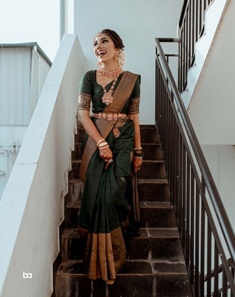 Gorgeous Kanjeevaram Saree Border Ideas You Must Look Out For Kanchivaram Saree, South Indian Wedding Saree, South Indian Bride Saree, Engagement Saree, Bridal Sarees South Indian, Indian Bridal Sarees, Wedding Saree Blouse, Indian Bride Outfits, South Indian Sarees