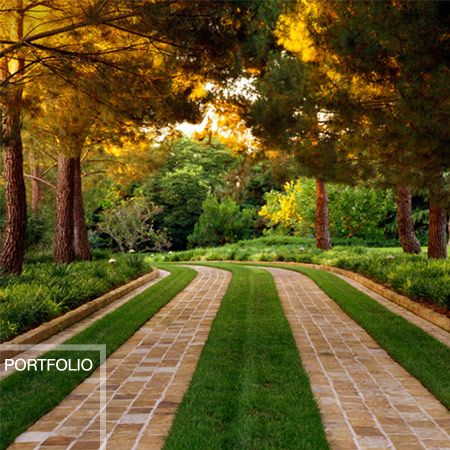 gorgeous driveway! Grass Driveway, Brick Driveway, Driveway Ideas, Driveway Paving, Paver Walkway, Driveway Entrance, Driveway Design, Driveway Landscaping, Garden Walkway