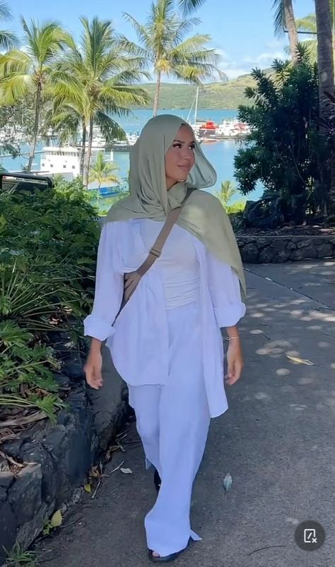 Hijabs Holiday Outfit, Hijabi Linen Pants Outfits, Linen Pants Hijab Outfit, Halal Outfits Summer No Hijab, Muslim Vacation Outfits, Dubai Modest Outfits, Vacation Hijab Outfit, Hijabi Summer Fashion, Hijab Summer Outfits 2024