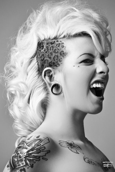 i wanna try the leopard print them, but on a piece not shaving my head. Weird Tattoos, Punk Hair, Hair Tattoos, Head Tattoos, Hair Stuff, Popular Hairstyles, Shaved Hair, Hair Photo, Hair Envy