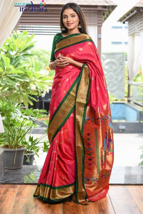 This beauty totally looks like a bunch of pink roses blooming in a green field. This traditional Paithani saree with floral buttis all over is a delight to own. Beautiful Paithani Saree, Paithani Saree Look Simple, Paithani Saree Colours, Paithani Saree Blouse Pattern Simple, Paithani Saree Blouse Pattern, Saree Design 2023, Paithani Saree Traditional Look, Paithani Look, Pathani Saree