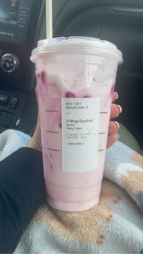 Starbucks Pretty Drinks, Starbucks Drinks Mango Dragonfruit, Mango Dragonfruit Refresher Recipe, Starbucks Drinks To Try Refreshers, Starbucks Copycat Recipes Drinks, Mango Dragonfruit Refresher, Dragonfruit Refresher, Starbies Drinks, Starbucks Ideas