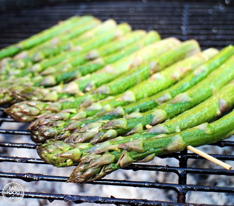 Asparagus On The Bbq, Bbq Asparagus, Balsamic Vegetables, Grilled Side Dishes, Grilled Asparagus Recipes, Asparagus Seasoning, Chilli Jam, Asparagus Recipes, Grilling Sides