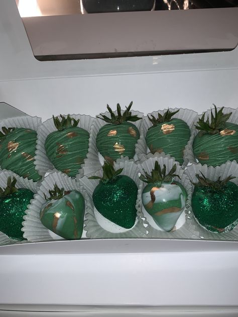 Quinceanera Themes Green, Green Chocolate Covered Strawberries, Emerald Green Quinceanera Theme, Emerald Green Quinceanera, Enchanted Forest Quinceanera Theme, Theme Quinceanera, Enchanted Forest Quinceanera, Green Quinceanera Theme, Princess Tiana Birthday Party