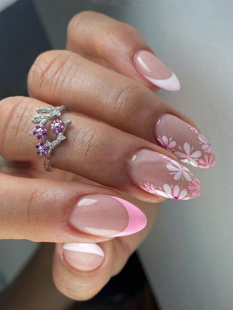 Multicolor  Collar   Colorblock,Plants Bare Nails Embellished   Nail,Hand & Foot Care Pink Flower Nails, Cute Simple Nails, Girly Acrylic Nails, Summery Nails, Almond Shape, Nagel Inspo, Short Acrylic Nails Designs, Floral Nails, French Tip Nails