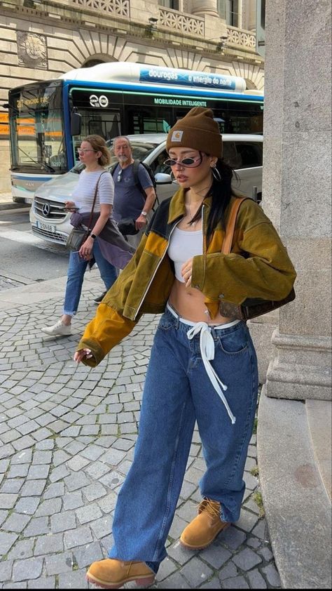 Timbs Outfits, Mode Old School, Looks Hip Hop, Vestiti Edgy, Glamouröse Outfits, Timberland Outfits, Mode Grunge, Mode Zara, Streetwear Fashion Women