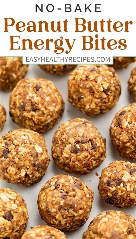 Oatmeal Energy Bites, Protein Balls Healthy, Peanut Butter Energy Balls, Peanut Butter Energy Bites, No Bake Energy Bites, No Bake Peanut Butter, Peanut Butter Roll, Protein Bites, Peanut Butter Oatmeal