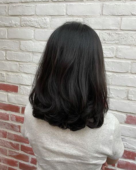 C Curl Short Hair, Korean C Curl Perm Medium Hair, U Cut Hairstyle Short, C Perm Short Hair, C Curl Perm Korean Short Hairstyles, U Haircut For Short Hair, Short U Cut Hair, Digital Perm Medium Hair Shoulder Length, Short Digital Perm