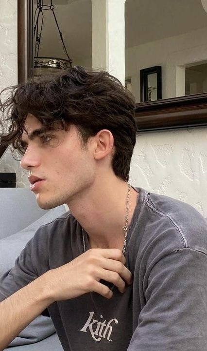 Dean Holder, Middle Part Hairstyles Men, Middle Part Haircut, Mens Wavy Haircuts, Middle Part Curly Hair, Middle Length Hair, Mens Haircuts Straight Hair, Brown Hair Men, Men Haircut Curly Hair