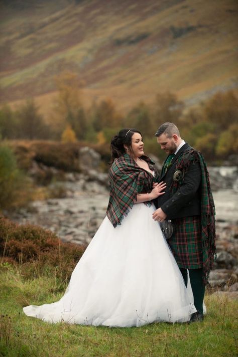 Scottish Wedding Aesthetic, Scottish Winter Wedding, Scottish Highlands Wedding, Jewish Christian Wedding, Scottish Wedding Ideas, Traditional Scottish Wedding, Scottish Aesthetic, Scottish Wedding Dresses, Scottish Wedding Themes