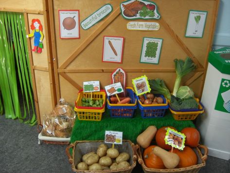 Farm Eyfs, Olivers Vegetables, Farm Display, Dramatic Play Themes, Role Play Areas, Play Corner, Farm Preschool, Dramatic Play Area, Farm Activities