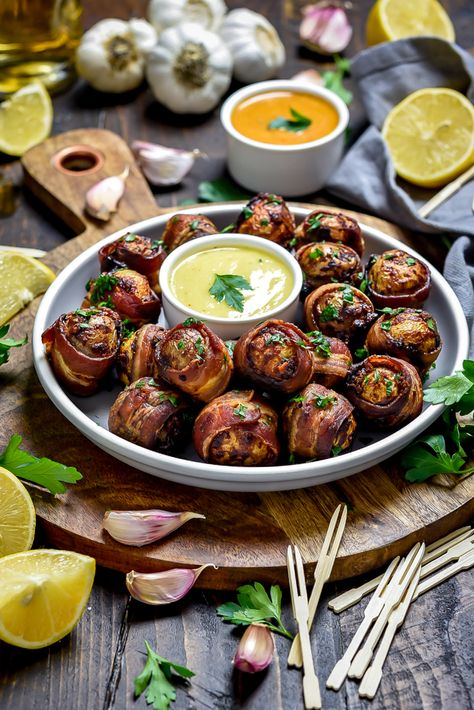 Smoky Bacon-Wrapped Baby Potatoes - Host The Toast Appetizers For Two, Chasing Daisies, Super Bowl Appetizers, Superbowl Food Appetizers, Super Bowl Snack, Easy Super Bowl, Superbowl Appetizers, Best Bacon, Appetizer Menu