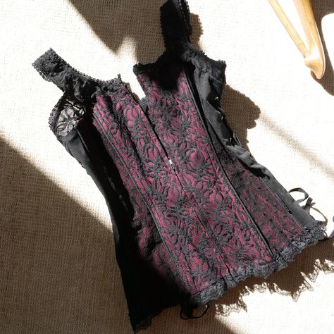 Tripp Nyc | Corset Tank Lace Black + Burgundy Y2k Vintage Zip-Up Side Tie Velvet Ties Pit To Pit 17 Stretches To 19 Waist 14 Length 21 Condition: Vintage Items Are Gently Loved And May Show Signs Of Wear And Minor Imperfections Due To Age. Any Larger Flaw That Significantly Impacts The Item Will Be Noted- Otherwise Please Expect Some Minor Flaws And Signs Of Wear. Major Flaws: None Bin B Rory Gilmore Style, Goth Outfit Inspo, Tripp Nyc, Mode Inspo, Women Corset, Black Laces, Y2k Vintage, Zip Up, Everyday Outfits