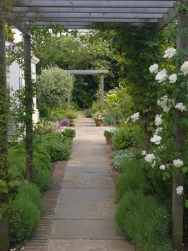 Gardens Design Ideas, Paved Garden, Paving Ideas, Side Yards, Gardens Design, Easy Landscaping, Garden Design Ideas, Traditional Garden, Traditional Landscape