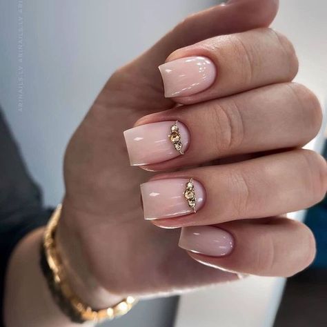 Nail Rhinestone Design Ideas 2024: Glamour at Your Fingertips Nail Rhinestone Design Ideas, Nail Rhinestone Design, Spring Almond Nails, Spring Nails Art, Latest Nail Designs, Nails Art Ideas, Nail Art Gel, Swarovski Nails, Basic Nails