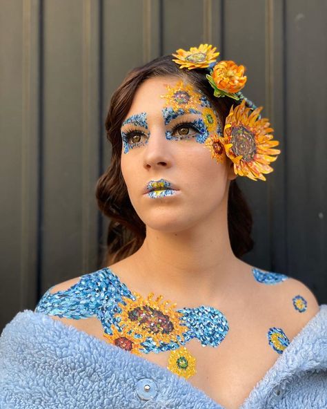 Van Gogh Makeup Art, Van Gogh Halloween Costume, Vincent Van Gogh Costume, Van Gogh Makeup, Van Gogh Costume, Disney Costume Makeup, Painting Costume, Sugar Skull Costume, Creepy Halloween Makeup