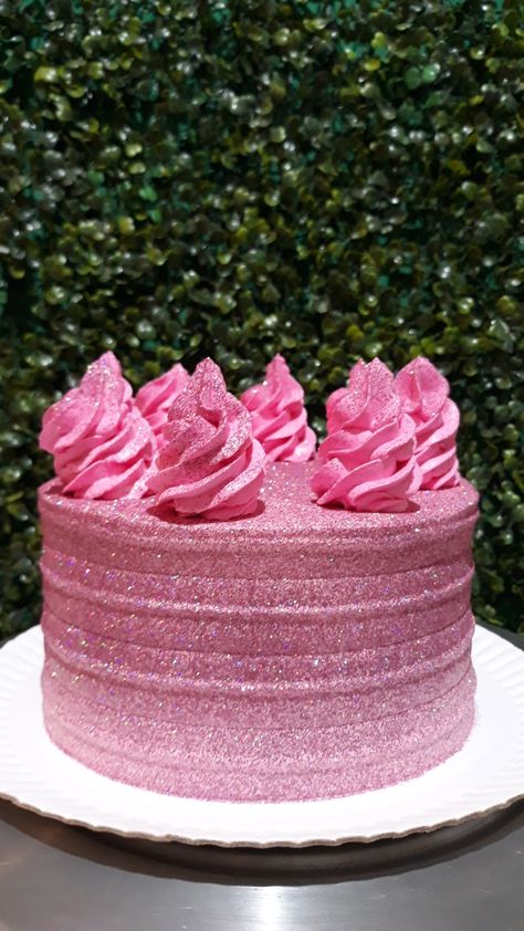 Barbie Core Birthday, Pink Cake Barbie, Bright Pink Birthday Cake, Pink Sparkly Birthday Cake, Bolo Pink Glitter, Hot Pink Cake Ideas, Pink Glitter Birthday Cake, Bolo Rosa Pink Com Glitter, Glitter Cake Ideas