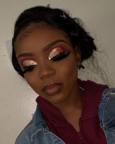 Red Makeup Looks, Birthday Makeup Looks, Make Up Gold, Gold Makeup Looks, Glitter Makeup Looks, Birthday Makeup, Goal Digger, Face Beat, Beauty Make-up